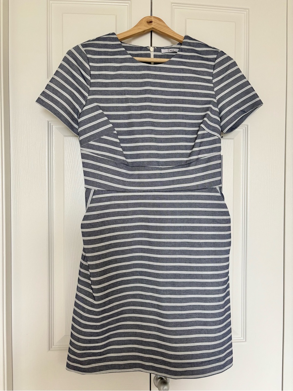 ✨NWT✨ Dex Striped Dress w/ pockets size Small